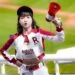 樂天桃猿啦啦隊總隊長籃籃在球場活力應援與球團官方力挺聲明